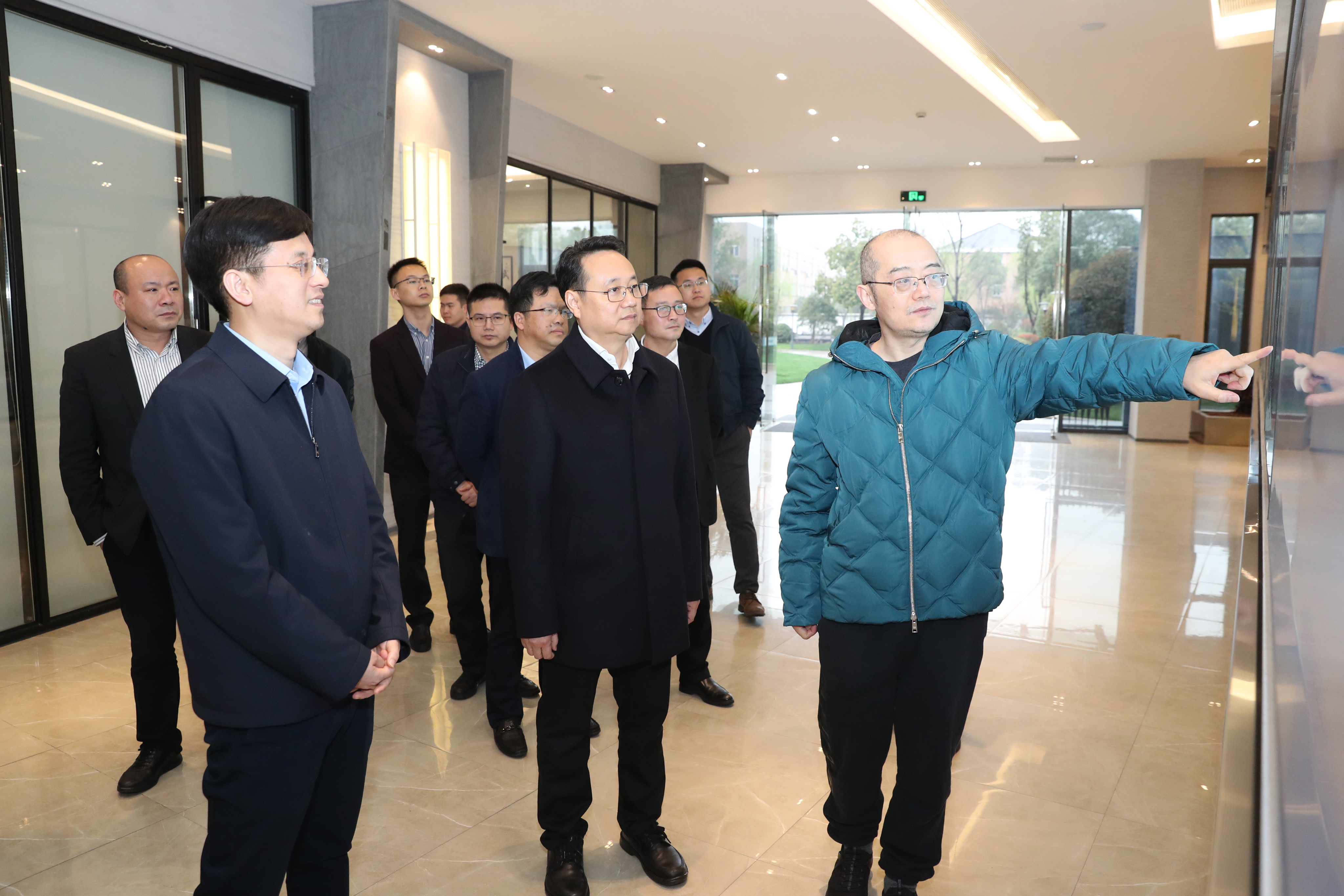 湖州市委副書記、市長王綱調(diào)研我武生物